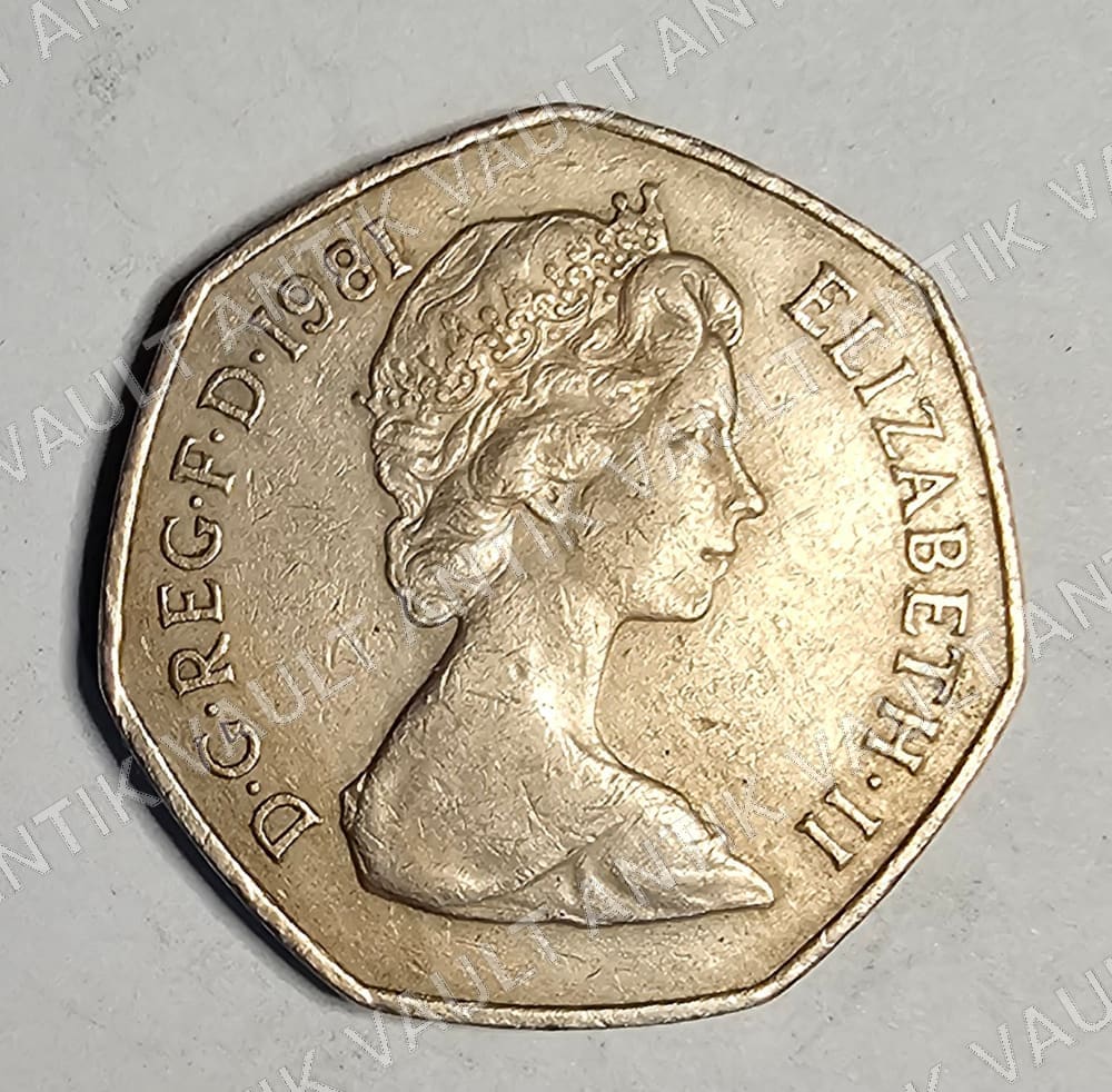 United Kingdom 50 Pence Coin — Obverse